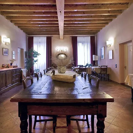 Nocleg ze śniadaniem De Benci 4*